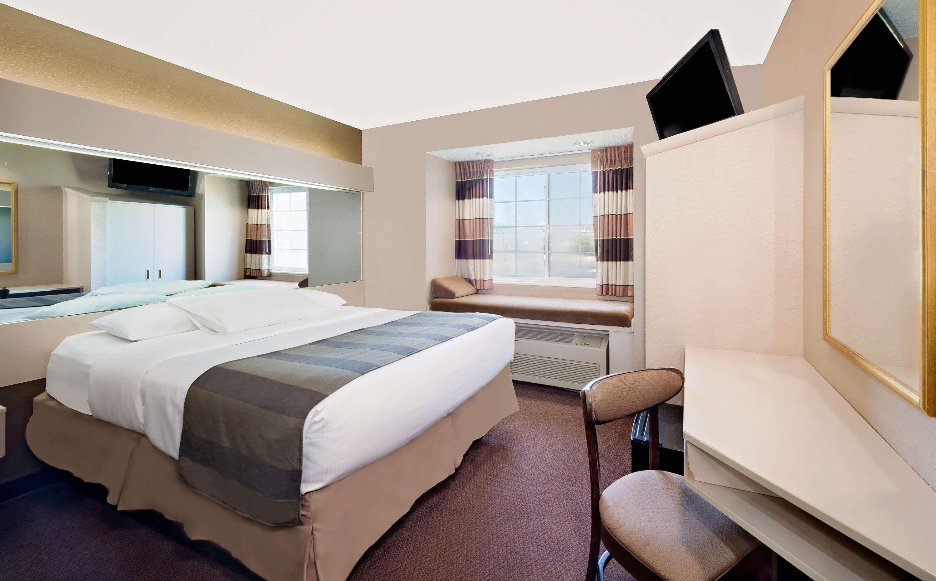 Microtel Inn & Suites By Wyndham Joplin Bagian luar foto