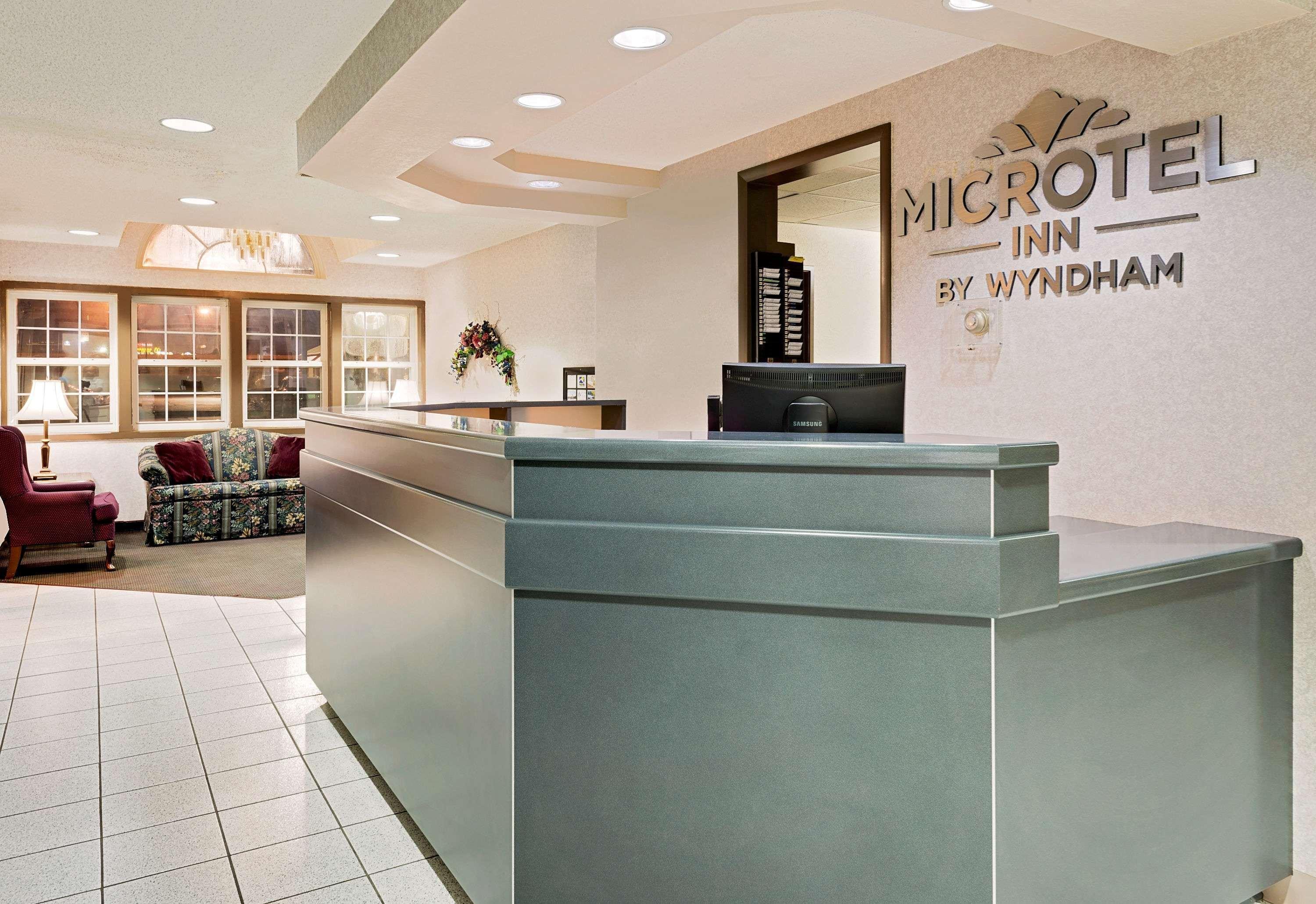 Microtel Inn & Suites By Wyndham Joplin Bagian luar foto