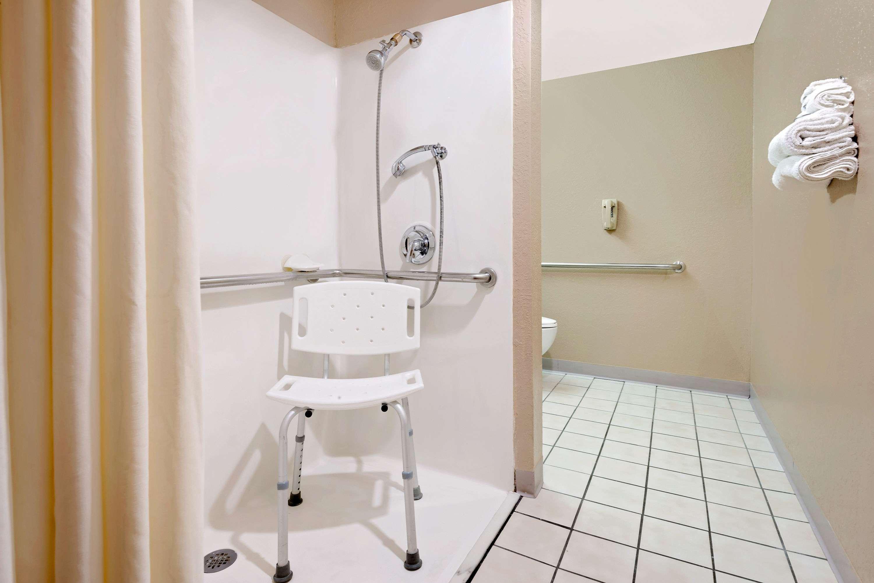Microtel Inn & Suites By Wyndham Joplin Bagian luar foto