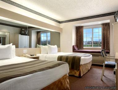 Microtel Inn & Suites By Wyndham Joplin Ruang foto